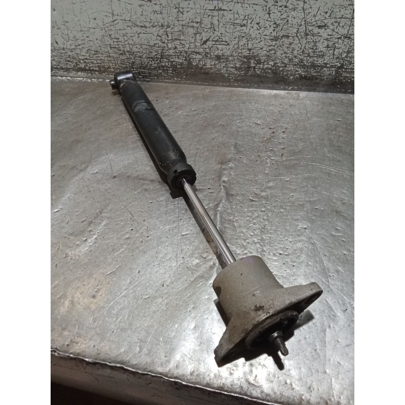 Recambio de amortiguador trasero izquierdo para volkswagen passat b3/b4 (3a2, 35i) 1.9 tdi referencia OEM IAM   97