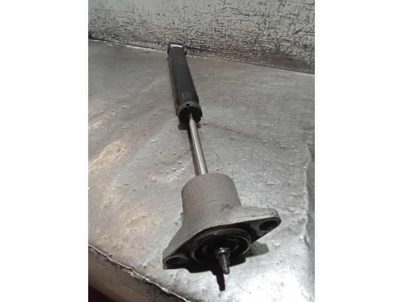 Recambio de amortiguador trasero derecho para volkswagen passat b3/b4 (3a2, 35i) 1.9 tdi referencia OEM IAM   97