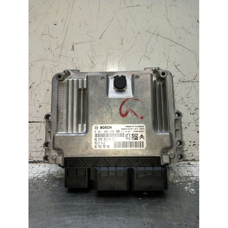 Recambio de centralita motor uce para citroën c5 iii (rd_) 1.6 vti 120 referencia OEM IAM 0261S06620 9676379780 1039S45091 2008