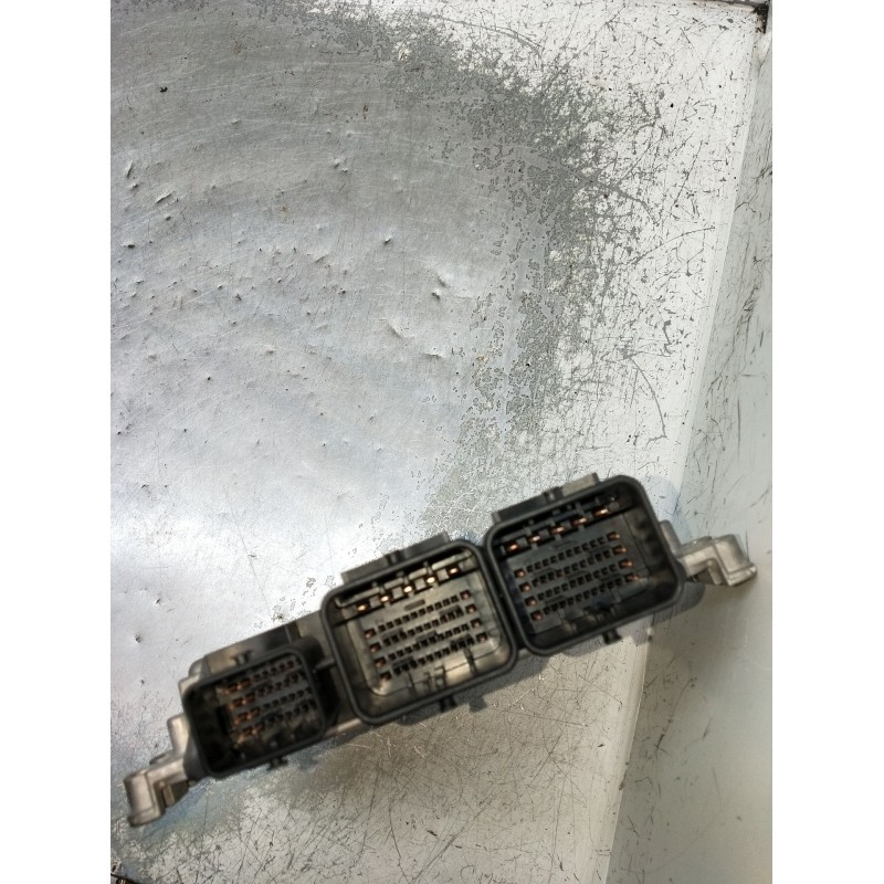Recambio de centralita motor uce para citroën c5 iii (rd_) 1.6 vti 120 referencia OEM IAM 0261S06620 9676379780 1039S45091 2008