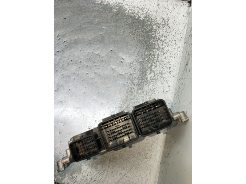Recambio de centralita motor uce para citroën c5 iii (rd_) 1.6 vti 120 referencia OEM IAM 0261S06620 9676379780 1039S45091 2008