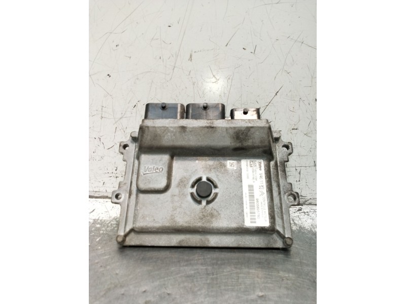 Recambio de centralita motor uce para citroën c3 ii (sc_) 1.0 vti 68 referencia OEM IAM 9805895780 142440094 V29035181A 2009