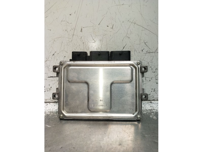 Recambio de centralita motor uce para citroën c3 ii (sc_) 1.0 vti 68 referencia OEM IAM 9805895780 142440094 V29035181A 2009