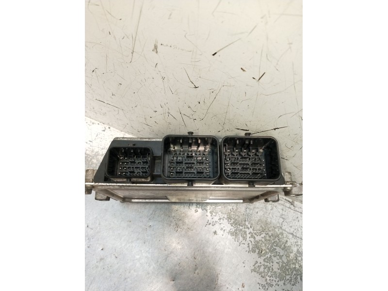 Recambio de centralita motor uce para citroën c3 ii (sc_) 1.0 vti 68 referencia OEM IAM 9805895780 142440094 V29035181A 2009