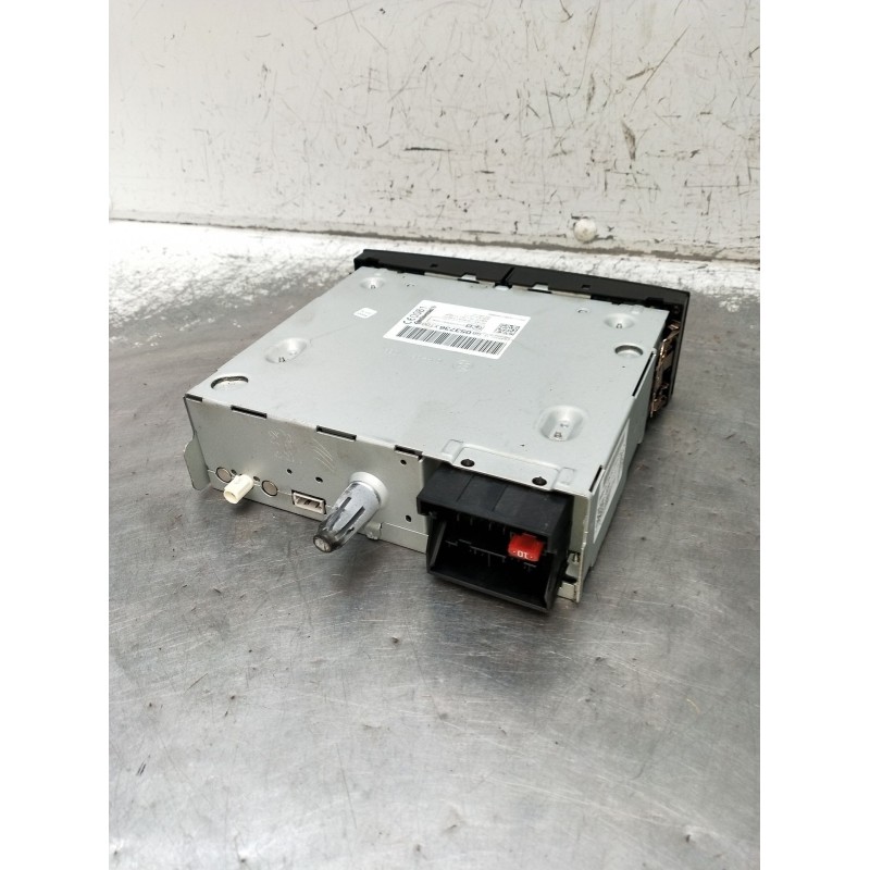 Recambio de sistema audio / radio cd para citroën c3 ii (sc_) 1.0 vti 68 referencia OEM IAM 98053736XT00 A2C86976702 2009