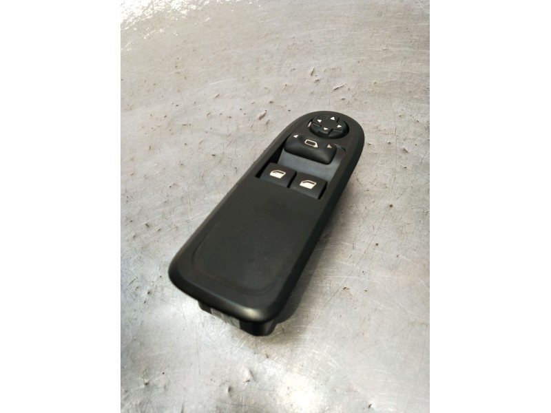 Recambio de mando elevalunas delantero izquierdo para citroën c3 ii (sc_) 1.0 vti 68 referencia OEM IAM  5P 2009