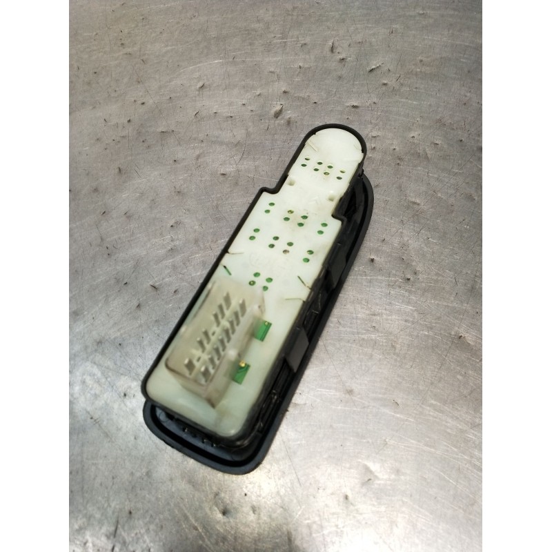 Recambio de mando elevalunas delantero izquierdo para citroën c3 ii (sc_) 1.0 vti 68 referencia OEM IAM  5P 2009