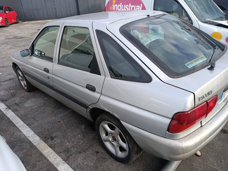 ford escort berl./turnier del año 1999