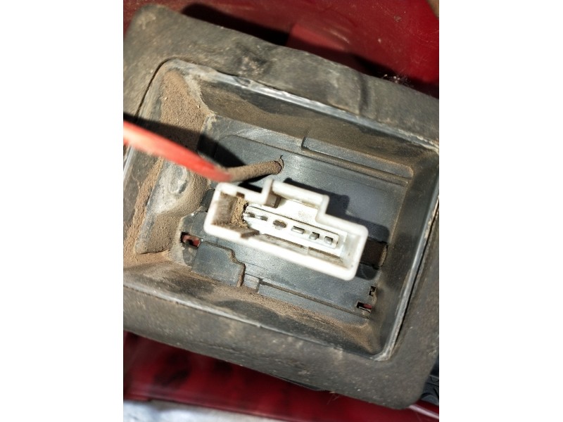 Recambio de piloto trasero derecho para peugeot 307 sw (3h) 2.0 hdi 110 referencia OEM IAM   