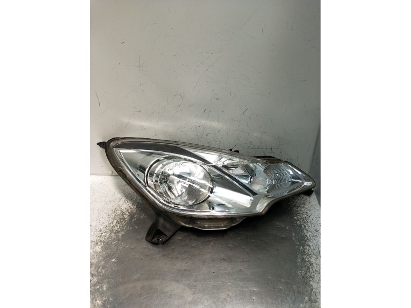 Recambio de faro derecho para citroën c3 ii (sc_) 1.0 vti 68 referencia OEM IAM 9677033880  2009