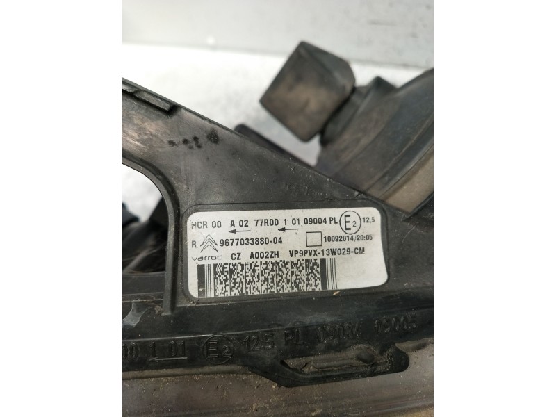 Recambio de faro derecho para citroën c3 ii (sc_) 1.0 vti 68 referencia OEM IAM 9677033880  2009