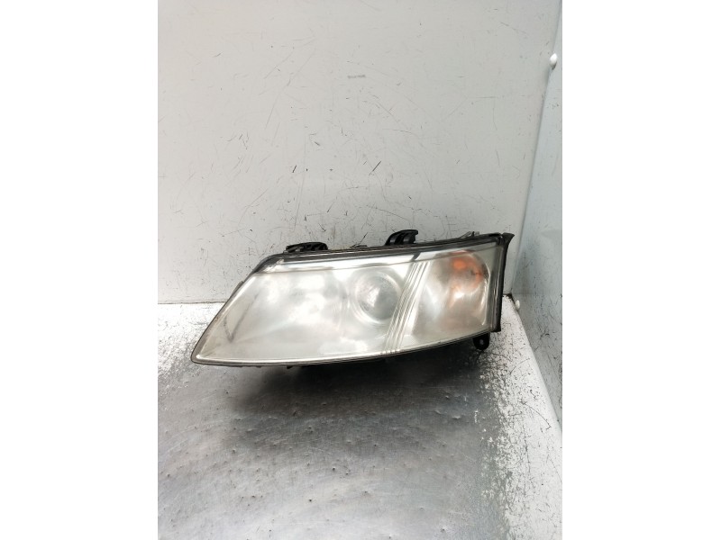 Recambio de faro izquierdo para saab 9-3 station wagon (e50) 1.9 tid referencia OEM IAM 5DV00829000 XENON 2005