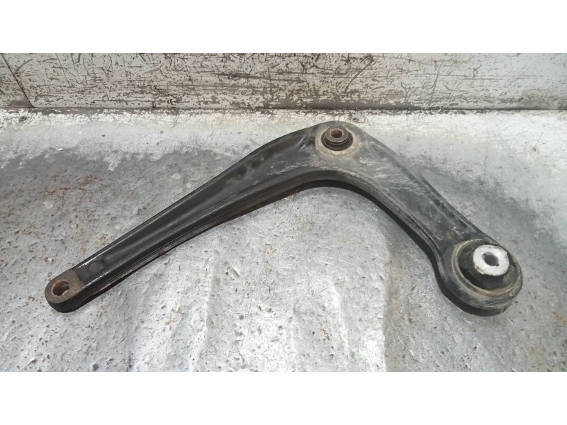 Recambio de brazo suspension inferior delantero derecho para peugeot expert combi 2.0 blue-hdi fap referencia OEM IAM 9816863580