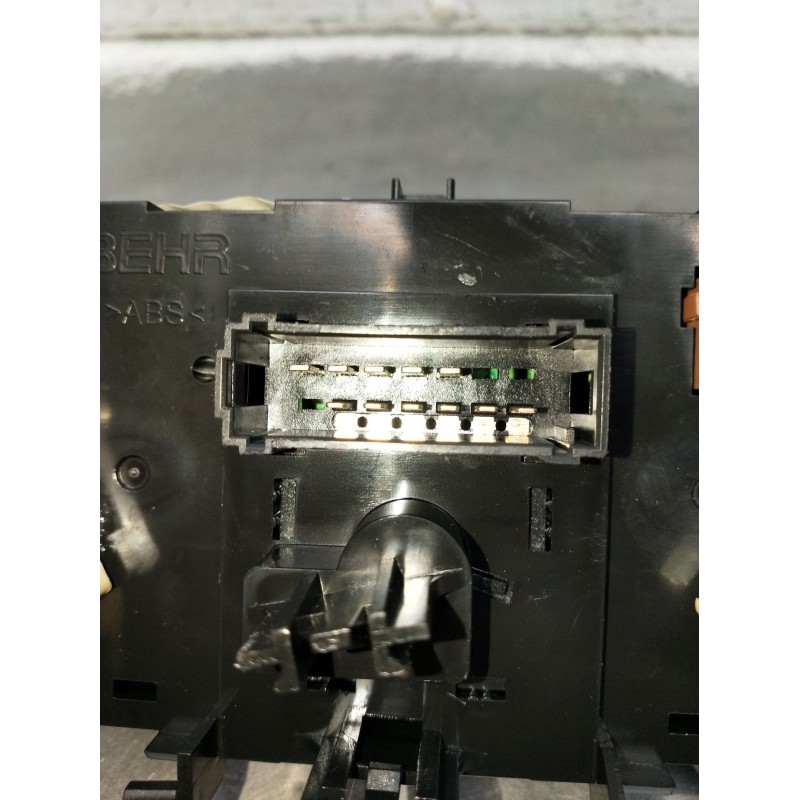 Recambio de mando calefaccion / aire acondicionado para citroën c3 ii (sc_) 1.0 vti 68 referencia OEM IAM Z5810001  2009