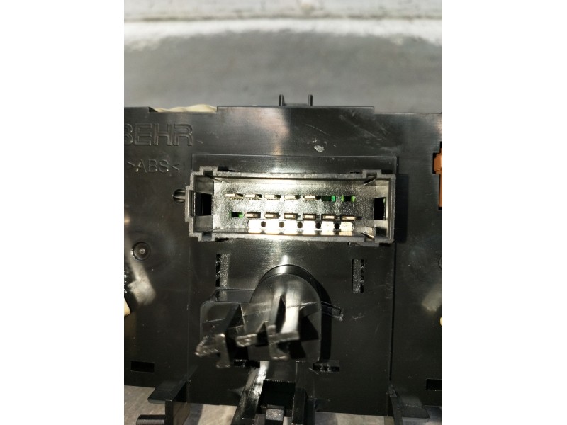 Recambio de mando calefaccion / aire acondicionado para citroën c3 ii (sc_) 1.0 vti 68 referencia OEM IAM Z5810001  2009