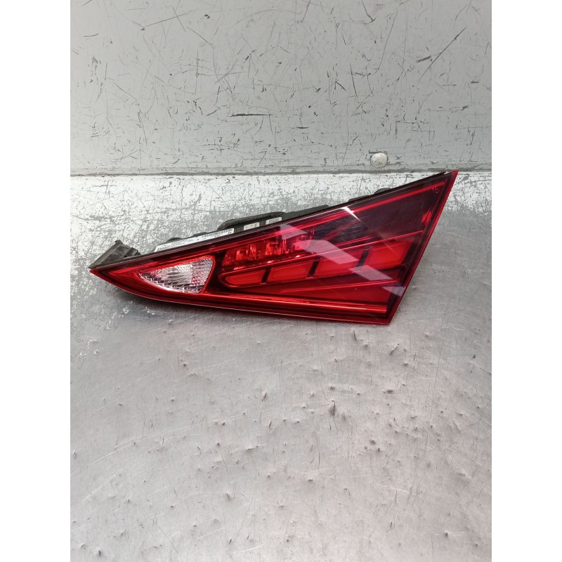 Recambio de piloto trasero derecho interior para mercedes-benz clase c (w206) c 200 d (206.003) referencia OEM IAM A2069064000 6
