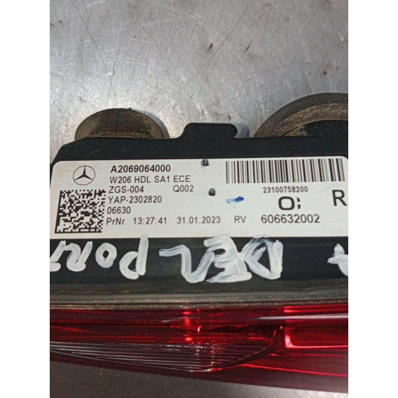 Recambio de piloto trasero derecho interior para mercedes-benz clase c (w206) c 200 d (206.003) referencia OEM IAM A2069064000 6