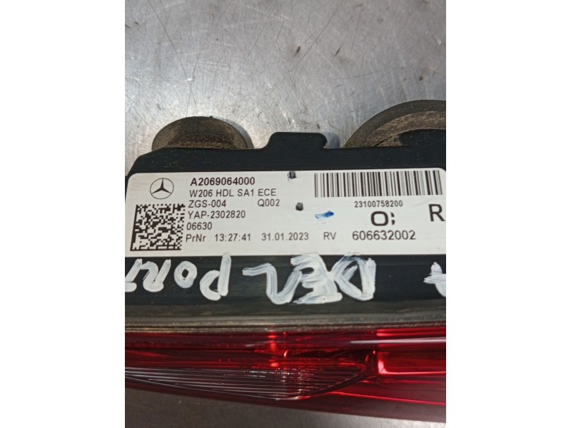 Recambio de piloto trasero derecho interior para mercedes-benz clase c (w206) c 200 d (206.003) referencia OEM IAM A2069064000 6