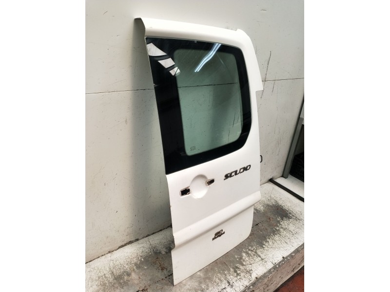 Recambio de puerta trasera derecha para fiat scudo furgoneta (270_, 272_) 1.6 d multijet referencia OEM IAM  5P 2007