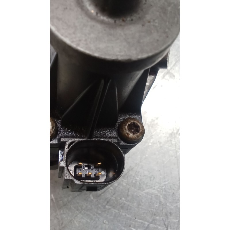 Recambio de valvula egr para land rover range rover sport v6 td s referencia OEM IAM 9X2Q9U438DA  10