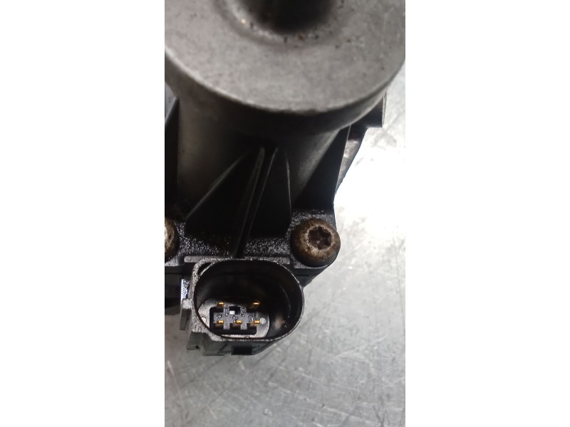 Recambio de valvula egr para land rover range rover sport v6 td s referencia OEM IAM 9X2Q9U438DA  10
