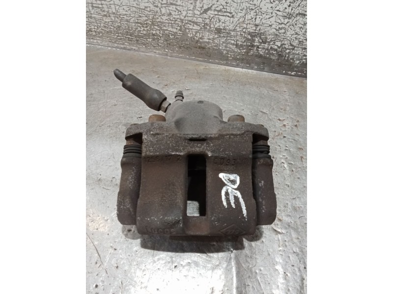 Recambio de pinza freno delantera derecha para renault clio ii (bb_, cb_) 1.5 dci (b/cb08) referencia OEM IAM   01