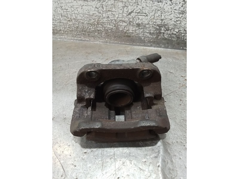 Recambio de pinza freno delantera derecha para renault clio ii (bb_, cb_) 1.5 dci (b/cb08) referencia OEM IAM   01
