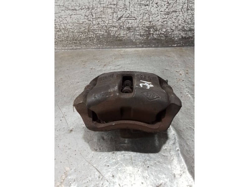 Recambio de pinza freno delantera izquierda para renault clio ii (bb_, cb_) 1.5 dci (b/cb08) referencia OEM IAM   01