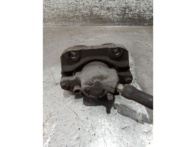 Recambio de pinza freno delantera izquierda para renault clio ii (bb_, cb_) 1.5 dci (b/cb08) referencia OEM IAM   01