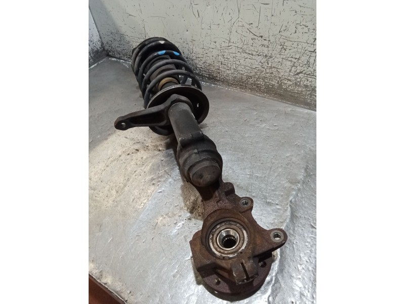 Recambio de mangueta delantera izquierda para peugeot 106 ii (1a_, 1c_) 1.1 i referencia OEM IAM   