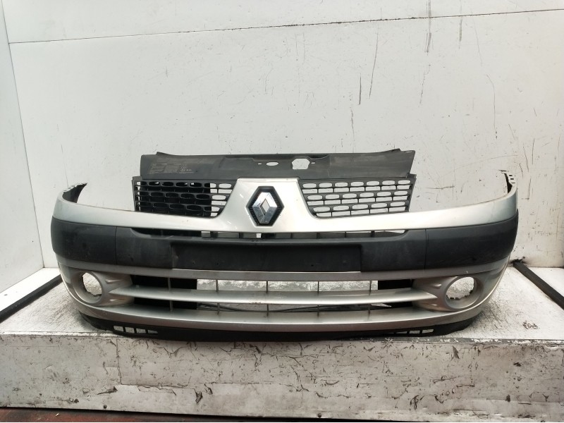 Recambio de paragolpes delantero para renault clio ii (bb_, cb_) 1.5 dci (b/cb08) referencia OEM IAM   2001