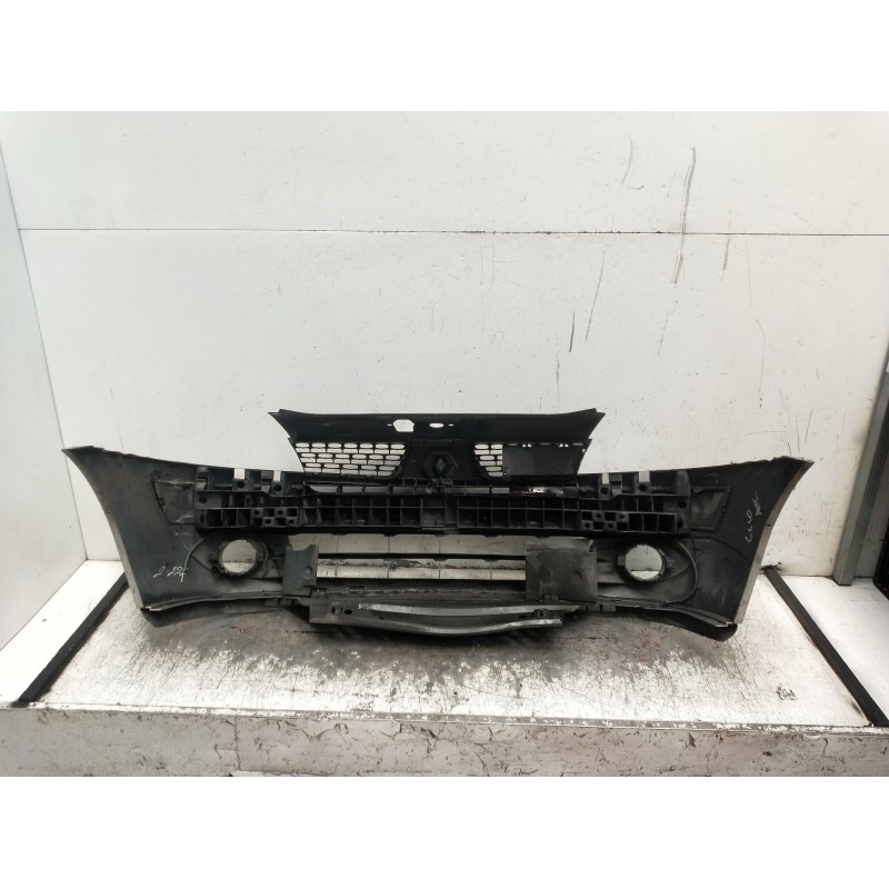 Recambio de paragolpes delantero para renault clio ii (bb_, cb_) 1.5 dci (b/cb08) referencia OEM IAM   2001