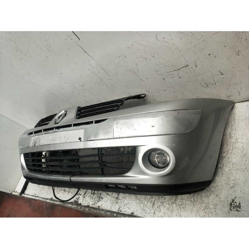 Recambio de paragolpes delantero para renault clio ii (bb_, cb_) 1.5 dci (b/cb08) referencia OEM IAM  VER FOTOS 