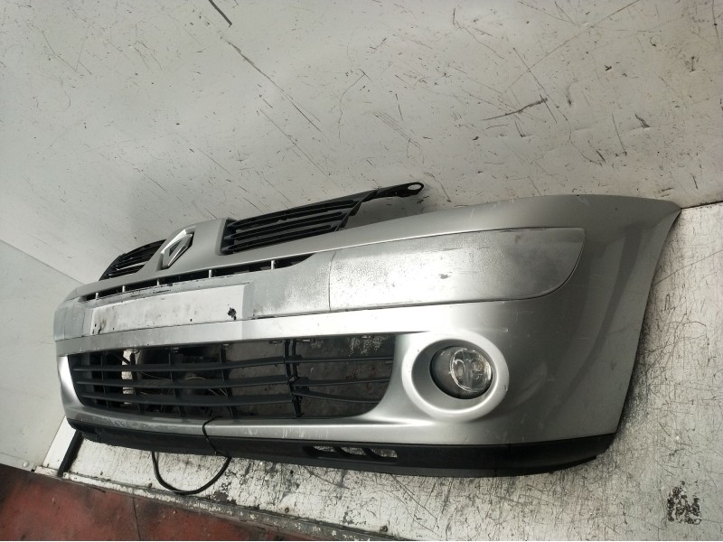 Recambio de paragolpes delantero para renault clio ii (bb_, cb_) 1.5 dci (b/cb08) referencia OEM IAM  VER FOTOS 