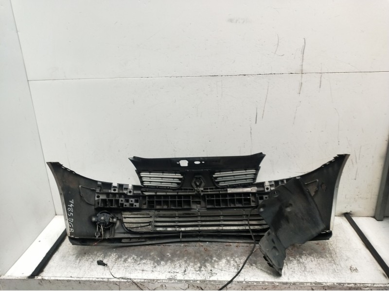 Recambio de paragolpes delantero para renault clio ii (bb_, cb_) 1.5 dci (b/cb08) referencia OEM IAM  VER FOTOS 