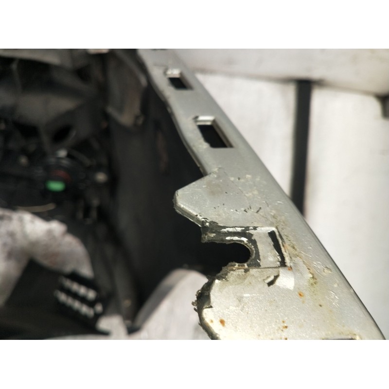 Recambio de paragolpes delantero para renault clio ii (bb_, cb_) 1.5 dci (b/cb08) referencia OEM IAM  VER FOTOS 