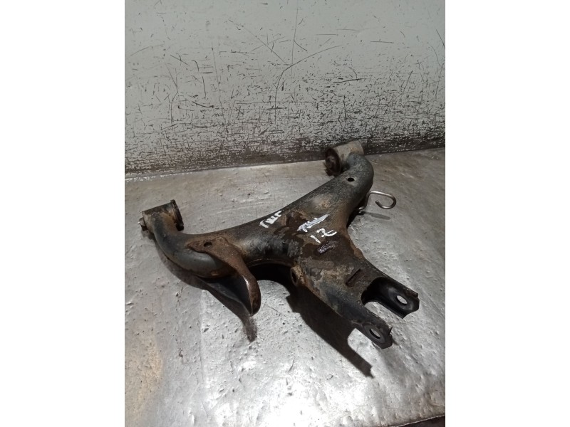 Recambio de brazo suspension inferior trasero izquierdo para land rover range rover sport v6 td s referencia OEM IAM   10