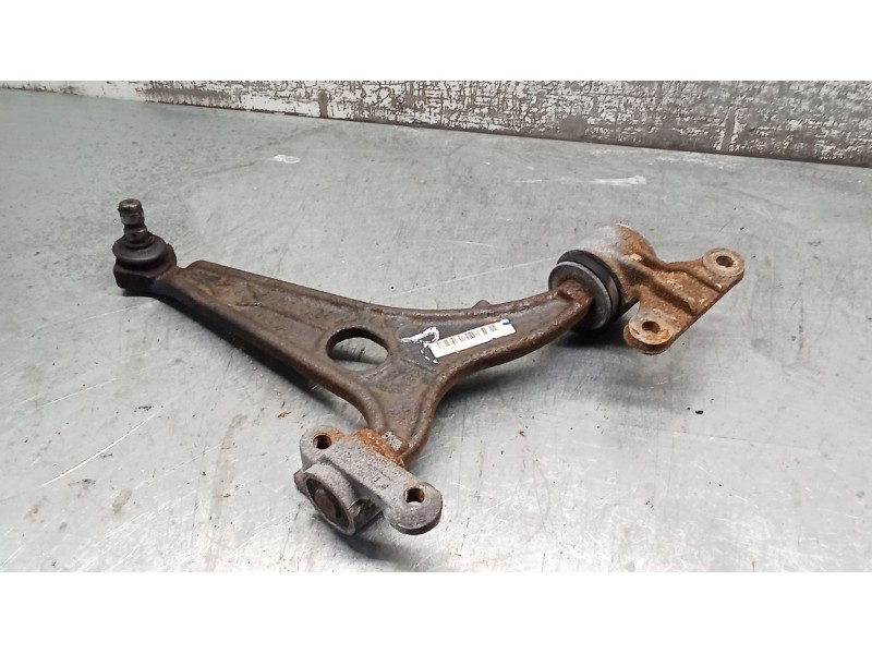 Recambio de brazo suspension inferior delantero derecho para fiat scudo furgoneta (270_, 272_) 1.6 d multijet referencia OEM IAM