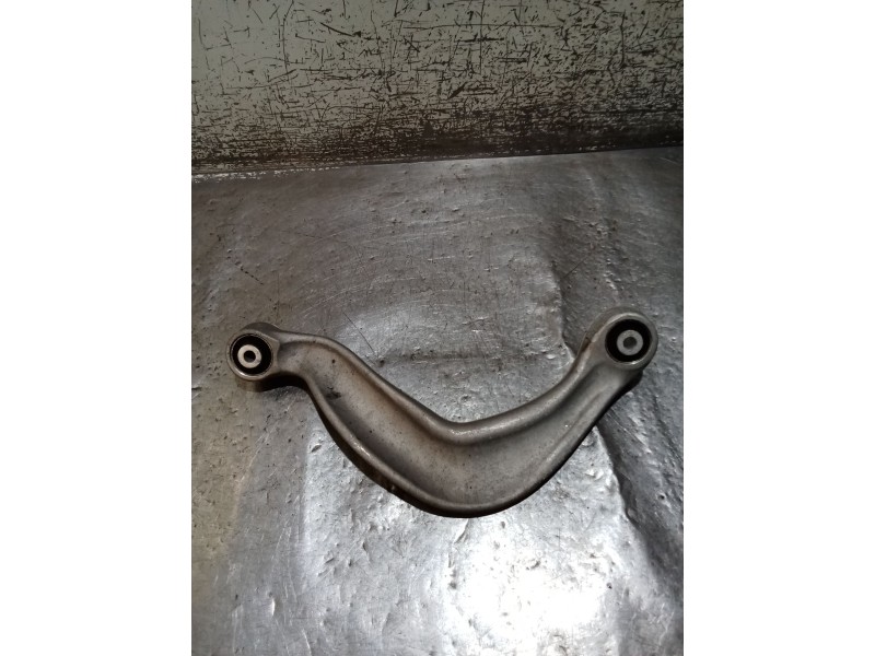 Recambio de brazo suspension superior trasero izquierdo para audi a7 sportback (4ga, 4gf) 3.0 tdi quattro referencia OEM IAM 8K0