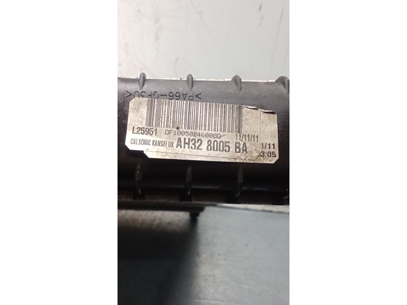 Recambio de radiador agua para land rover range rover sport v6 td s referencia OEM IAM AH328005BA  10
