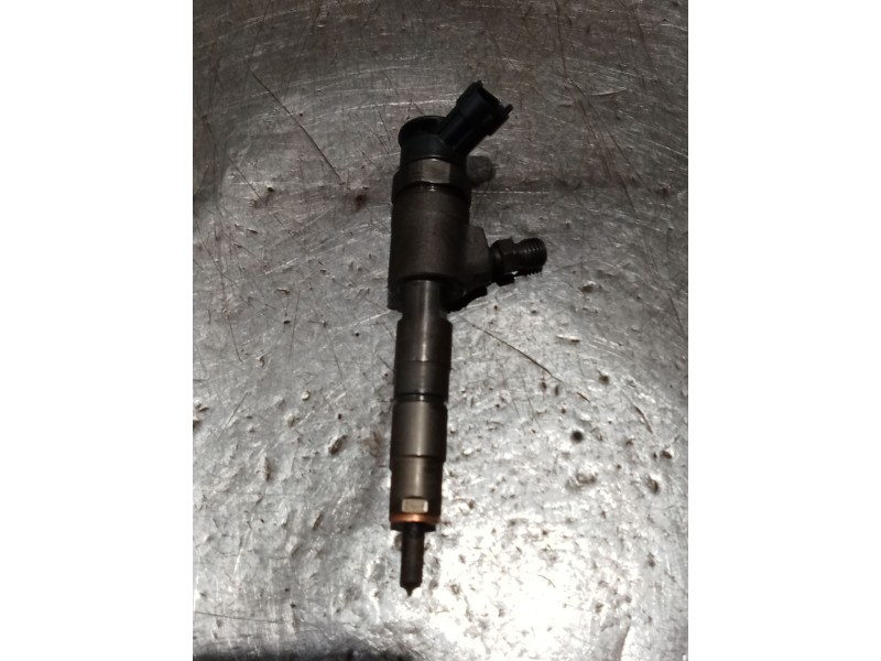 Recambio de inyector para peugeot 5008 (0u_, 0e_) 1.6 bluehdi 120 referencia OEM IAM 0445110566 027766 BOSCH