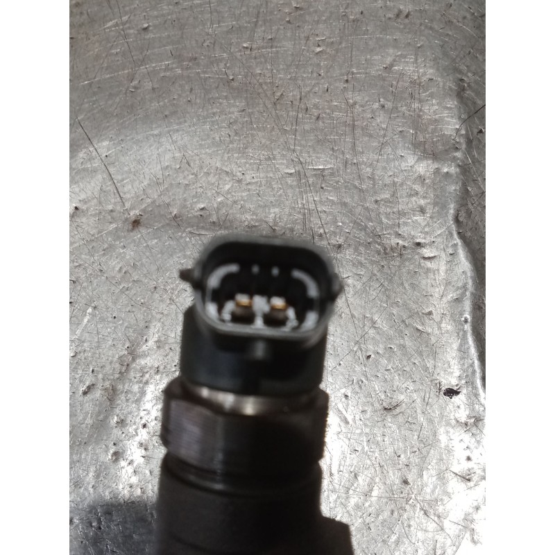 Recambio de inyector para peugeot 5008 (0u_, 0e_) 1.6 bluehdi 120 referencia OEM IAM 0445110566 027766 BOSCH