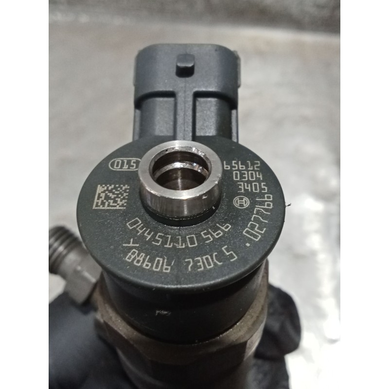 Recambio de inyector para peugeot 5008 (0u_, 0e_) 1.6 bluehdi 120 referencia OEM IAM 0445110566 027766 BOSCH
