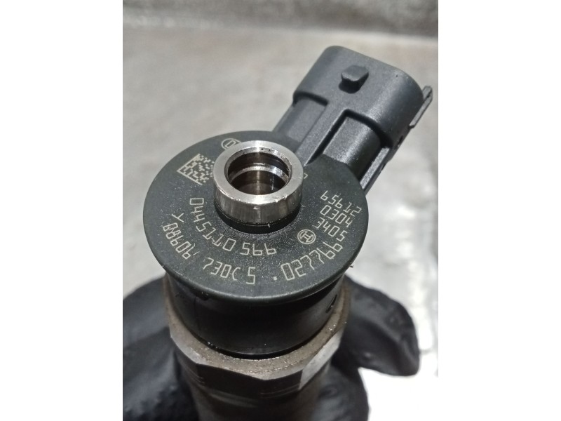 Recambio de inyector para peugeot 5008 (0u_, 0e_) 1.6 bluehdi 120 referencia OEM IAM 0445110566 027766 BOSCH