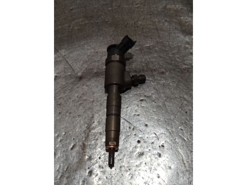 Recambio de inyector para peugeot 5008 (0u_, 0e_) 1.6 bluehdi 120 referencia OEM IAM 0445110566 027766 BOSCH