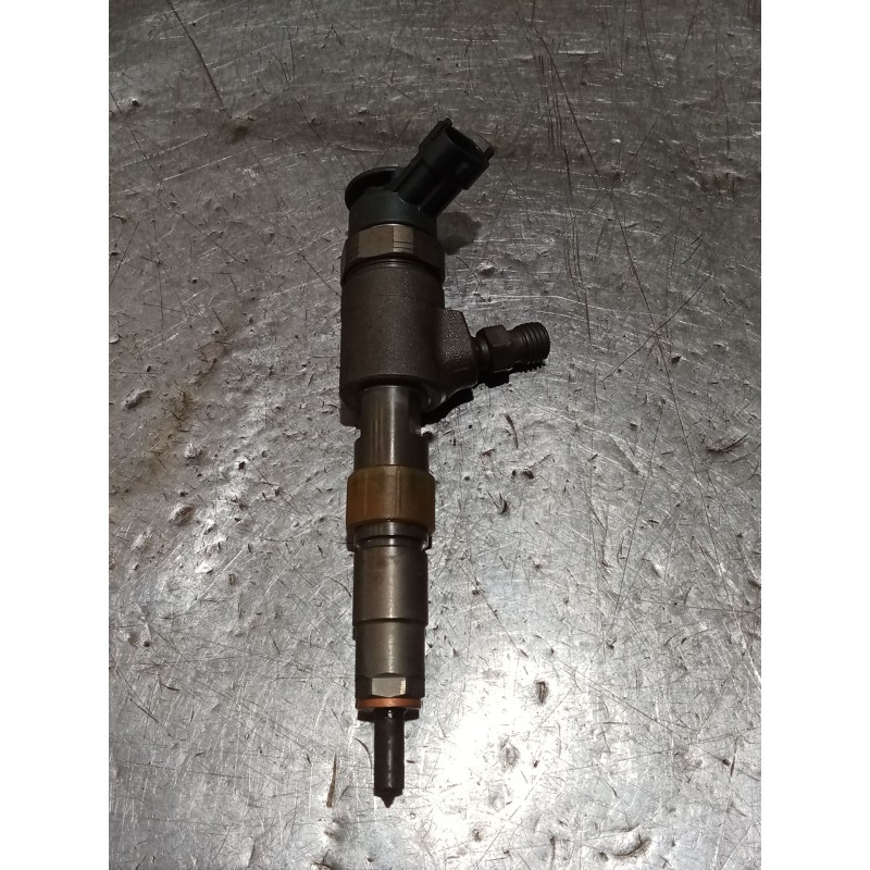 Recambio de inyector para peugeot 5008 (0u_, 0e_) 1.6 bluehdi 120 referencia OEM IAM 0445110566 027766 BOSCH