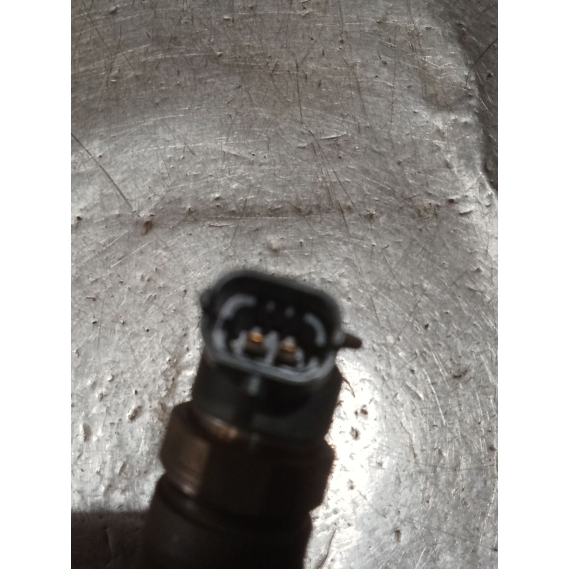 Recambio de inyector para peugeot 5008 (0u_, 0e_) 1.6 bluehdi 120 referencia OEM IAM 0445110566 027766 BOSCH