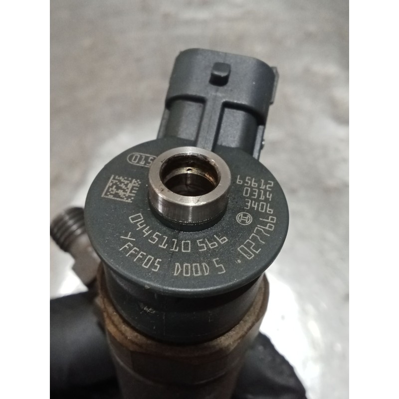Recambio de inyector para peugeot 5008 (0u_, 0e_) 1.6 bluehdi 120 referencia OEM IAM 0445110566 027766 BOSCH