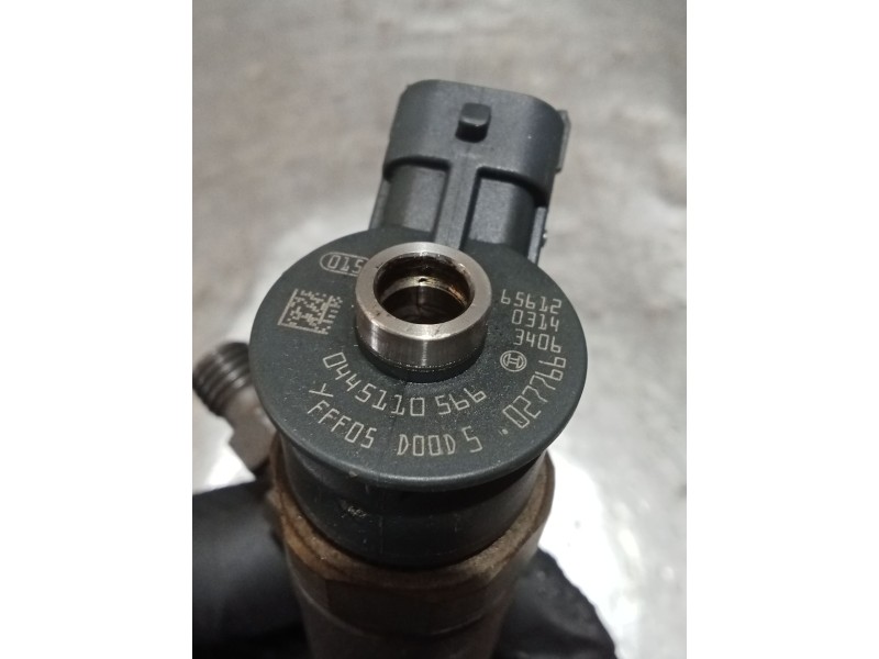 Recambio de inyector para peugeot 5008 (0u_, 0e_) 1.6 bluehdi 120 referencia OEM IAM 0445110566 027766 BOSCH