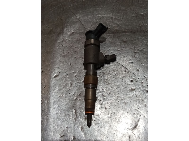 Recambio de inyector para peugeot 5008 (0u_, 0e_) 1.6 bluehdi 120 referencia OEM IAM 0445110566 027766 BOSCH